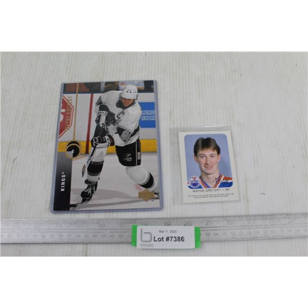 Wayne Gretzky 1981-82 Hockey Card & Gretzky Oversized Print