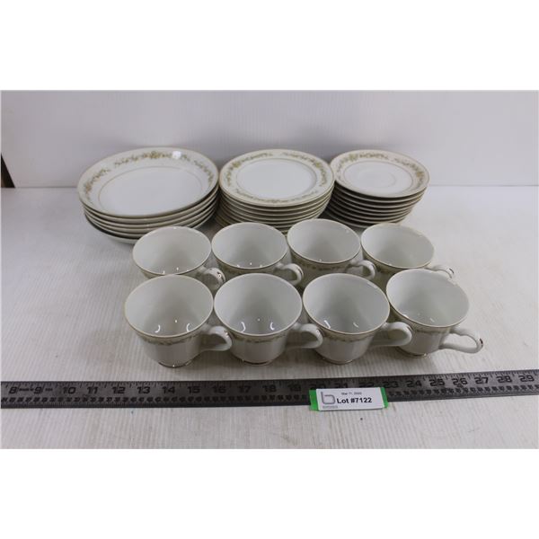 Mita "Golden Rose" Fine China Serving Set of 8 Dishes (Missing 2 Bowls)