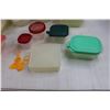 Image 4 : Plastic Food Storage Containers Lot (Tupperware & Rubbermaid - Some Vintage)