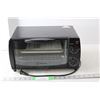 Image 1 : Westinghouse Toaster Oven- Powers On 8" Tall x 14.5" Long
