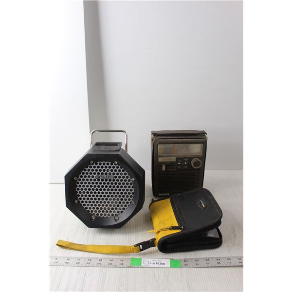 Vintage Lloyd's Radio- As Is, CD Case with CDs- Carole King, Bangles, The Rankin Family, Misc., Yam