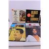 Image 2 : (12) Vinyl Records (Dean Martin, Carly Simon, Tom Jones)