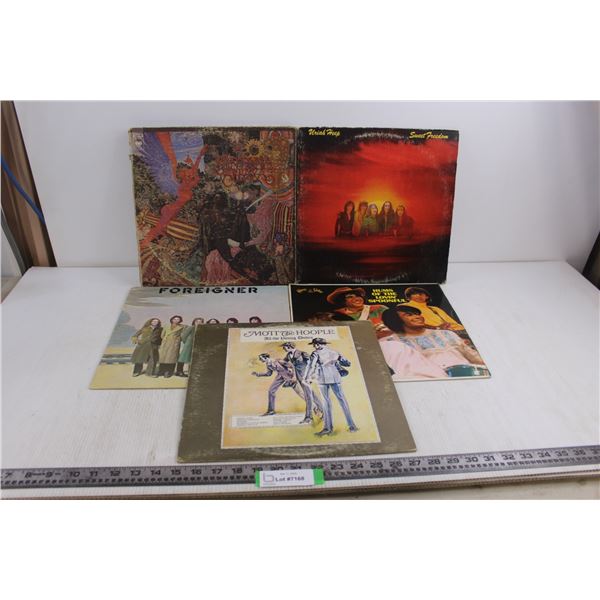 (5) Vinyl Records (Foreigner, Santana, Lovin Spoonful)