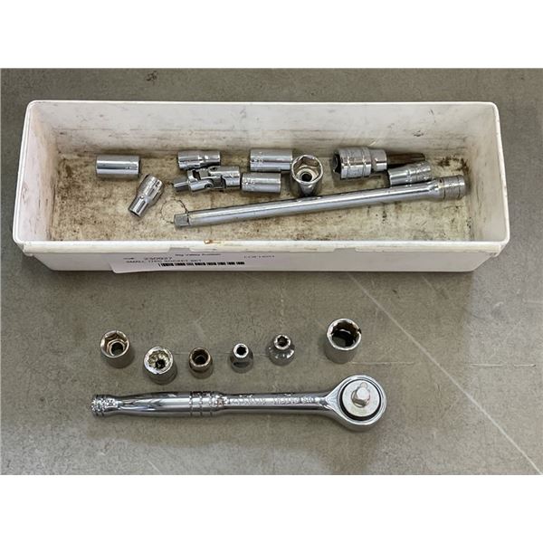 SMALL 17PC SOCKET SET