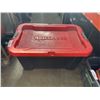 Image 1 : TOTE OF PAINTING SUPPLY