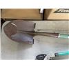 Image 3 : SHOVEL AND EXTENDABLE PRUNERS