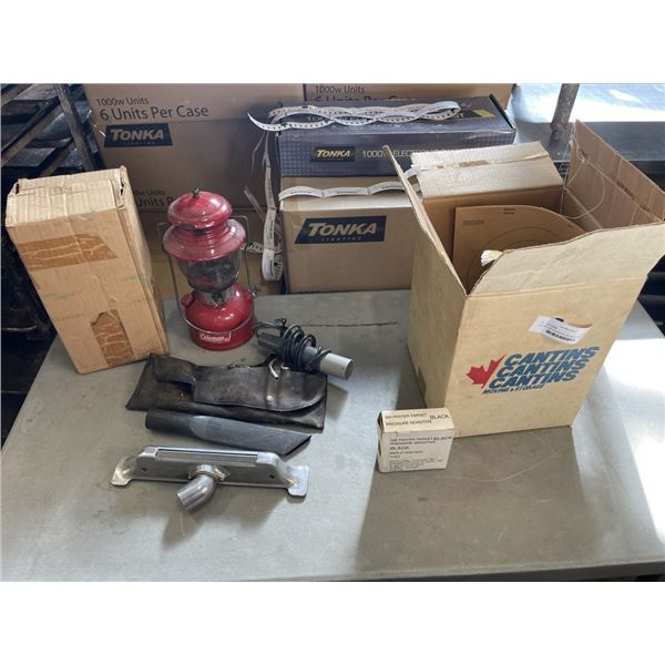 COLMAN LANTERN MODEL 200 AND BOX OF ASSORTED VINTAGE ITEMS