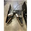 Image 3 : SEMI TRAILER HITCH LOCKS