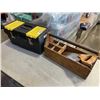 Image 1 : TOOLBOX WITH TOOL CARRIER