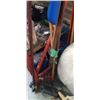 Image 3 : 2 BUNDLES OF ASSORTED GARDEN TOOLS
