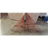 Image 3 : 2 AS NEW GARDEN RAKES AND WEED HOE