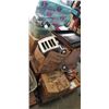 Image 1 : PALLET OF ESTATE GOODS