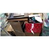 Image 3 : PALLET OF ESTATE GOODS