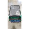 Image 2 : 8 LIDDED STORAGE TOTES