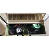 Image 3 : TACKLE BOX WITH REELS AND LINE