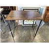 Image 1 : NEW MODERN DESK