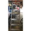 Image 1 : PLATFORM A FRAME LADDER