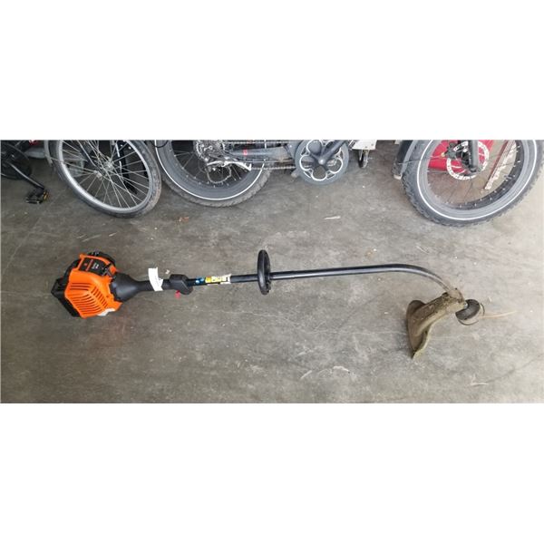 REMINTON RUSTLER RM2530 WEED TRIMMER GAS POWERED