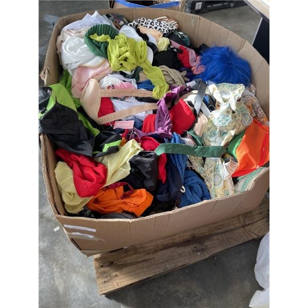 PALLET OF CLOTHES SOME WITH TAGS