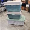 Image 2 : 3 PLASTIC TOTES WITH BUILT IN LID