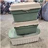 Image 3 : 3 PLASTIC TOTES WITH BUILT IN LID