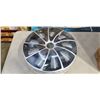 Image 2 : NEW SET OF 15 INCH ELEGANT WHEEL COVERS