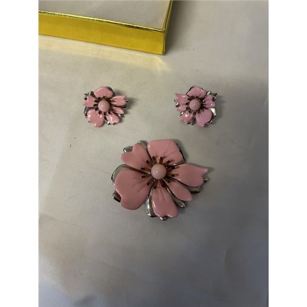 SARA COVENTRY BROOCH AND EARING SET