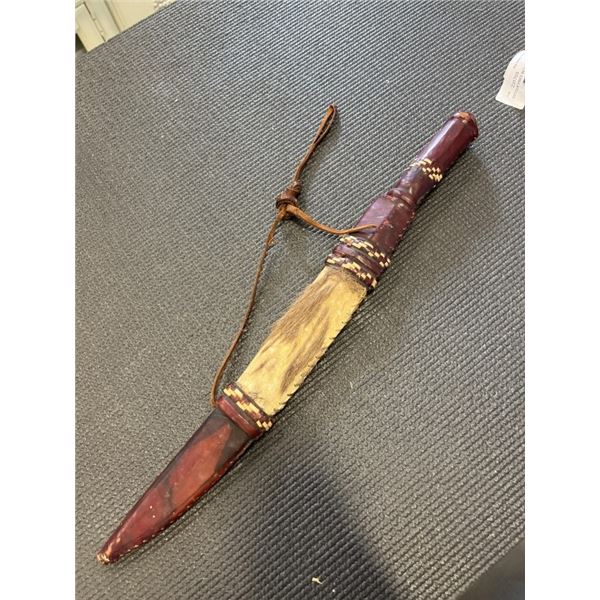 ANTIQUE KNIFE WITH LEATHER HANDLE AND SHEATH