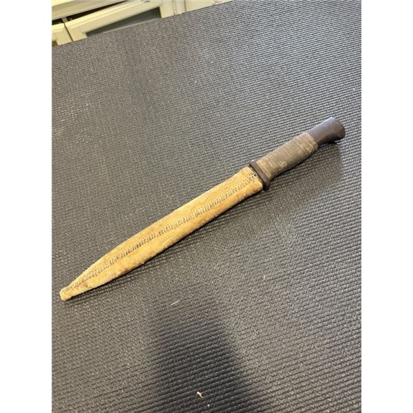 ANTIQUE KNIFE MARKED W.K.C. IN SHEATH