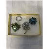 Image 1 : FOUR VINTAGE RHINESTONE BROOCHES