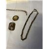 Image 2 : VINTAGE HAIR PENDANT AND VINTAGE PINS AND PENDANT