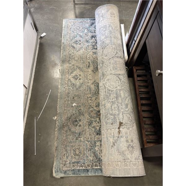 APPROX 5FT X 8FT AREA CARPET
