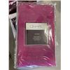 Image 3 : ASSORTED NEW BED LINENS INCLUDING KINGSIZE QUILT