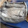 Image 5 : DC SHOES SIZE 9.5 AND OBUSFORME WEIGHTED BLANKET