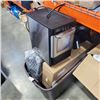Image 4 : TOTE OF DEFECTIVE STORE RETURN ITEMS