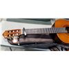 Image 2 : YAMAHA C40 ACCOUSTIC GUITAR, IN SOFT CASE