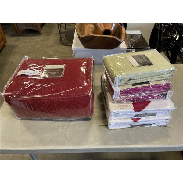 ASSORTED NEW BED LINENS INCLUDING KINGSIZE QUILT