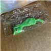 Image 5 : 2 NEW POPPY PLAYTIME KISSY MISSY PLUSH, NEW ROBLOX PLUSH, SQUISHY FIGURES AND 30PC OF SILICON CHICKE