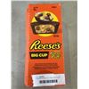 Image 1 : 12 REESE'S PEANUT BUTTER CUPS / PUFFS