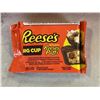 Image 2 : 12 REESE'S PEANUT BUTTER CUPS / PUFFS