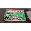 Image 2 : MONOPOLY GAME 5 PLACEMATS AND FABRIC BACKPACK