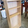 Image 3 : 6.5 FT BOOKSHELF