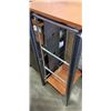 Image 3 : MODERN SHELF WITH GLASS SHELVES