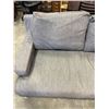 Image 2 : GREY LOVESEAT