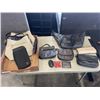 Image 1 : BOX OF VINTAGE HANDBAGS AND WALLETS