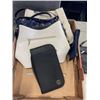 Image 3 : BOX OF VINTAGE HANDBAGS AND WALLETS