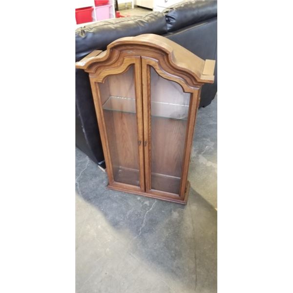 GLASS DOOR COLLECTIBLE DISPLAY CABINET
