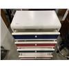 Image 2 : 4 DRAWER DRESSER, RED WHITE AND BLUE