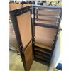 Image 2 : MIRRORED KEY CABINET