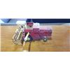 Image 2 : ANTIQUE METAL FARM TOY TYRACTORS